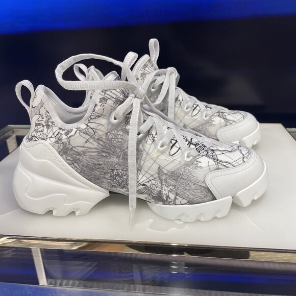 Dior Sneakers - Picture 1 of 2